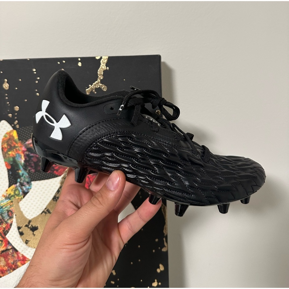 Under Armour Clone Magnetico Premier 2 FG
'Black Orange Shock' is 7.5 man